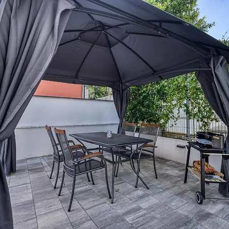 Beautiful Modern House Liza With Private Parking In - Finida Settlement *