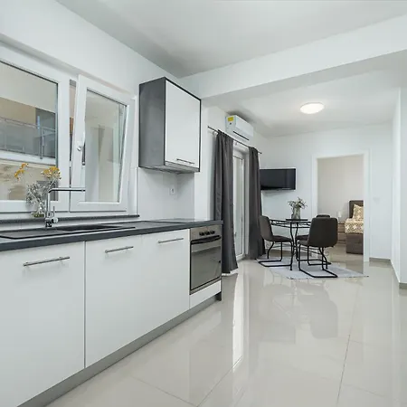 Apartment Beautiful Modern House Liza With Private Parking In - Finida Settlement Porec