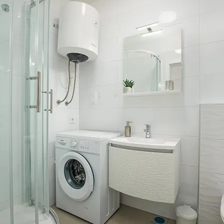 Beautiful Modern House Liza With Private Parking In - Finida Settlement Porec