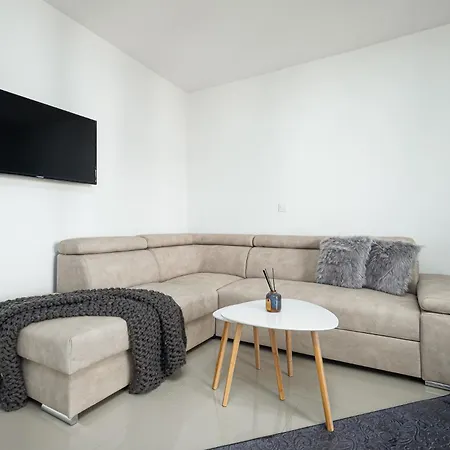 Apartment Beautiful Modern House Liza With Private Parking In - Finida Settlement Porec