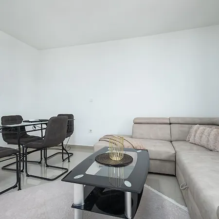 Apartment Beautiful Modern House Liza With Private Parking In - Finida Settlement Porec