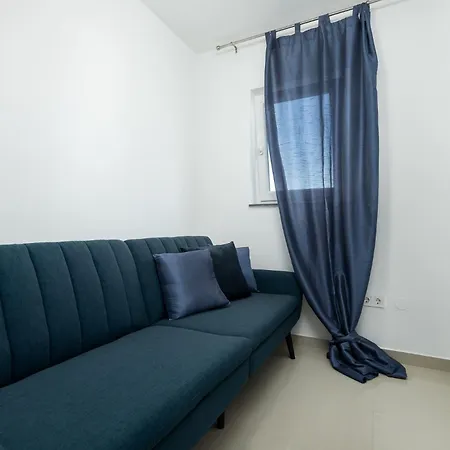 Beautiful Modern House Liza With Private Parking In - Finida Settlement